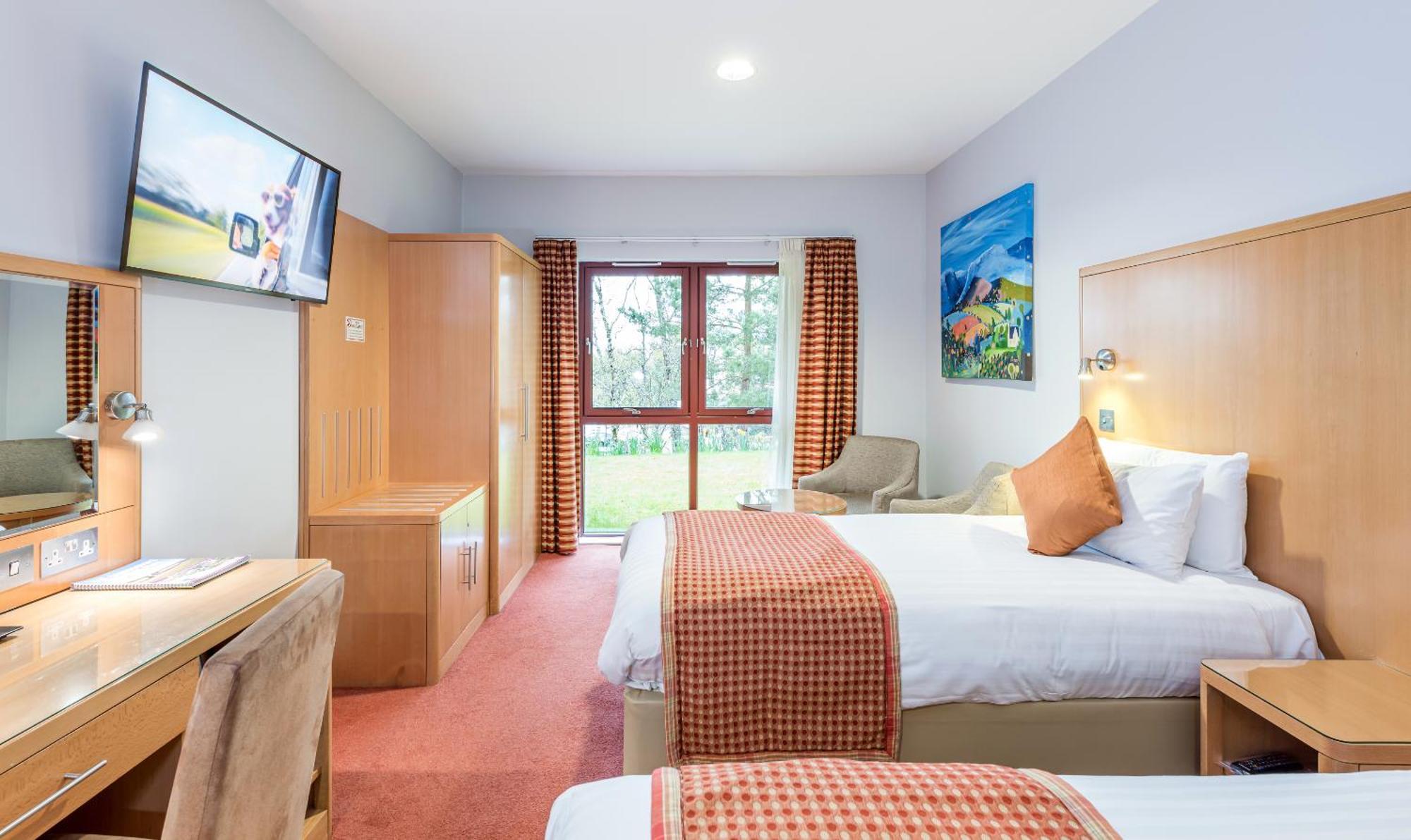 High Range Lodge Hotel Авимор Экстерьер фото
