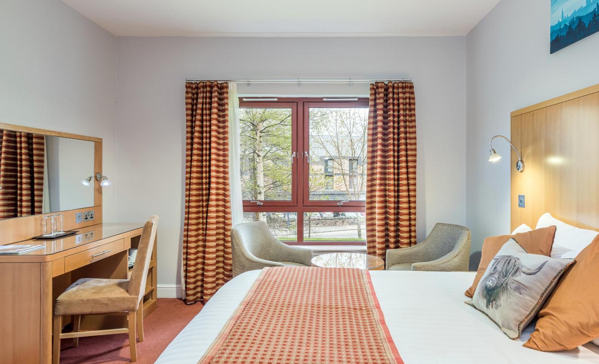 High Range Lodge Hotel Авимор Экстерьер фото