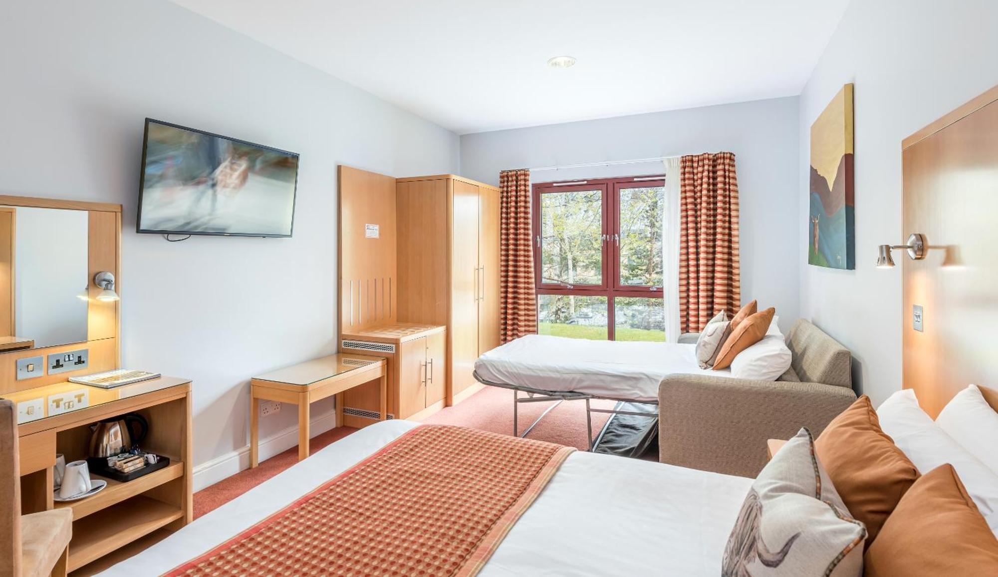 High Range Lodge Hotel Авимор Экстерьер фото